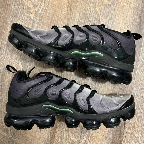 Nike Air VaporMax Plus Neon 95 Black Grey White